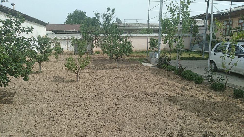 Сотилади 8 сот участка