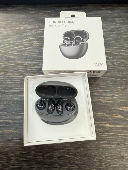 MrsAmanet: Casti honor coice