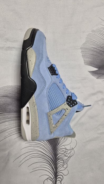 Jordan 4 University blue nike