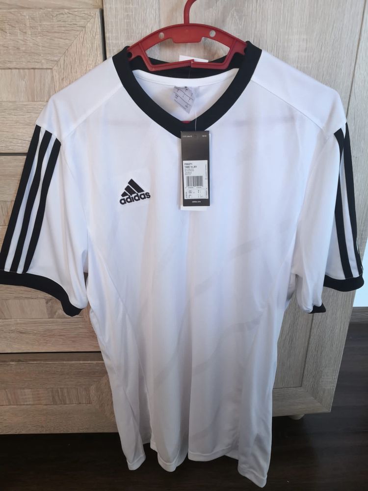 Tricou Adidas nou!