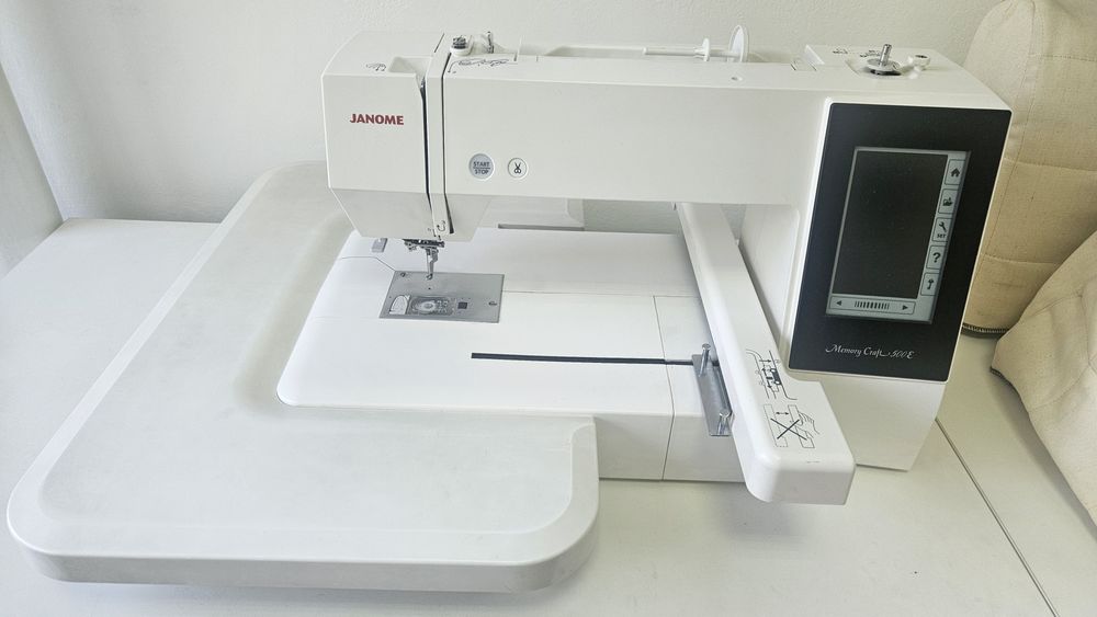 Janome Memory Craft 500 E