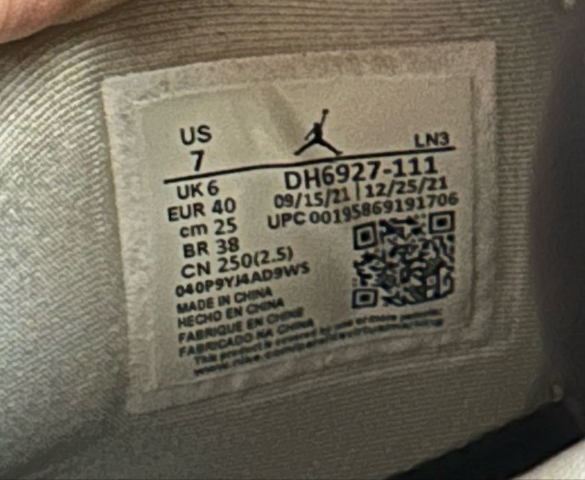 Jordan Air Retro 4 Sneakers