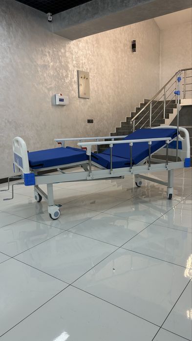 Медицинская кровать (2 функции, механическая)