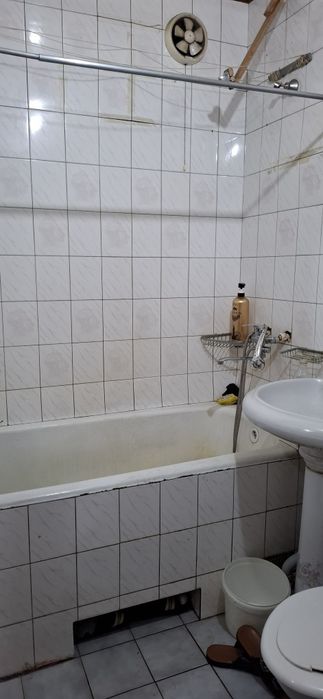 Продаю квартиру Яшнабадский р-он Массив Панельный 60м2. 2-ком 1-этаж 4