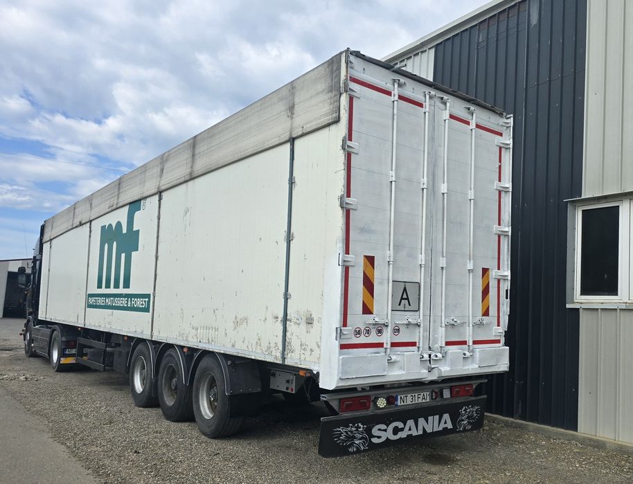 De Vanzare semiremorca walkingfloor 90 mc