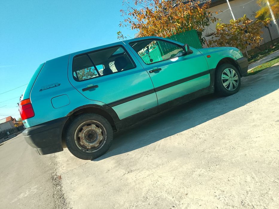 Golf 3 . 1.6 benzină