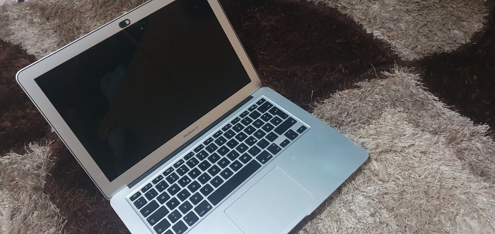 Vând leptop Macbook