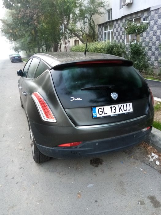 Vând Lancia delta