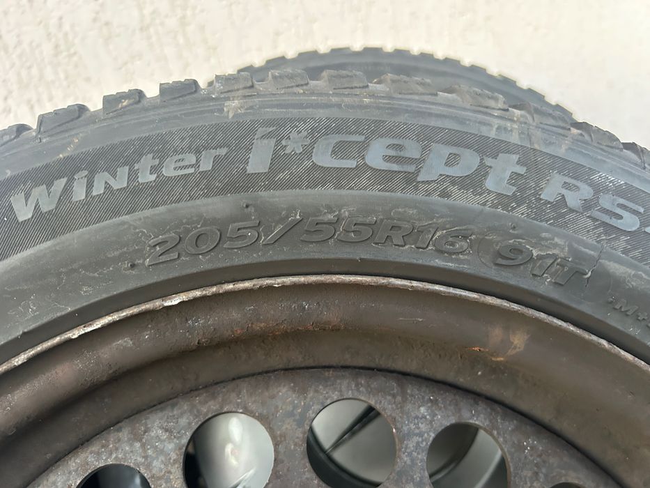 Vând cauciucuri de iarnă 205 55 R16 M+S