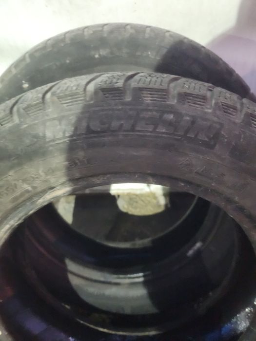 Гуми 185/60/14 godyear 3бр и мишелин 165/70/14 2бр