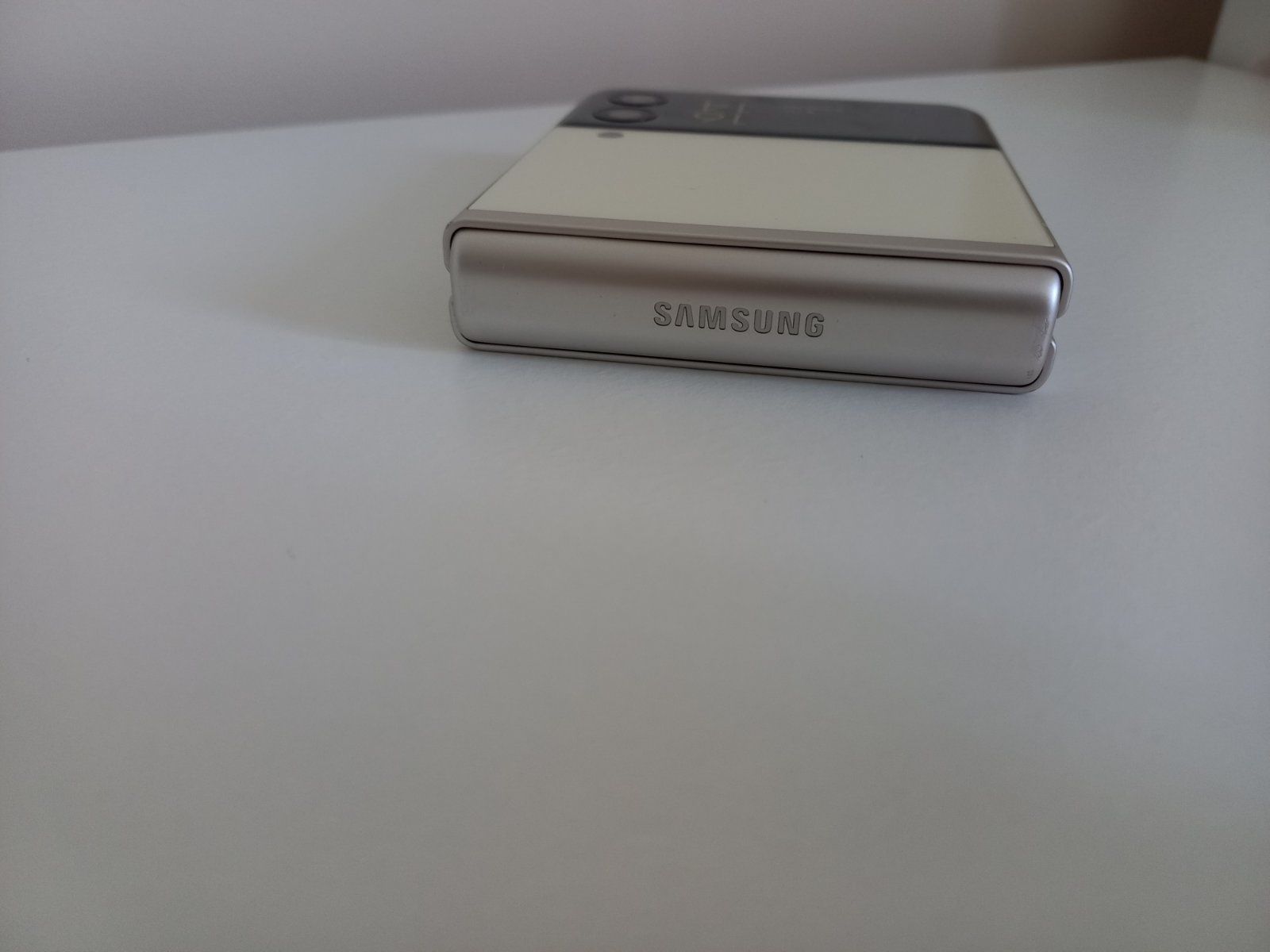 Samsung Galaxy Z Flip3 5G