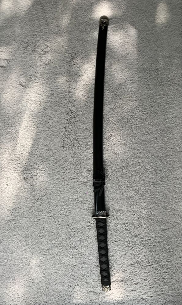 Katana plus suport cadou panoplie sabie rosu sau negru 102cm