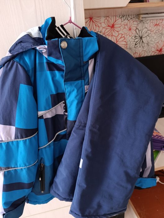 Продам осенний костюм штаны,куртка 7-8лет