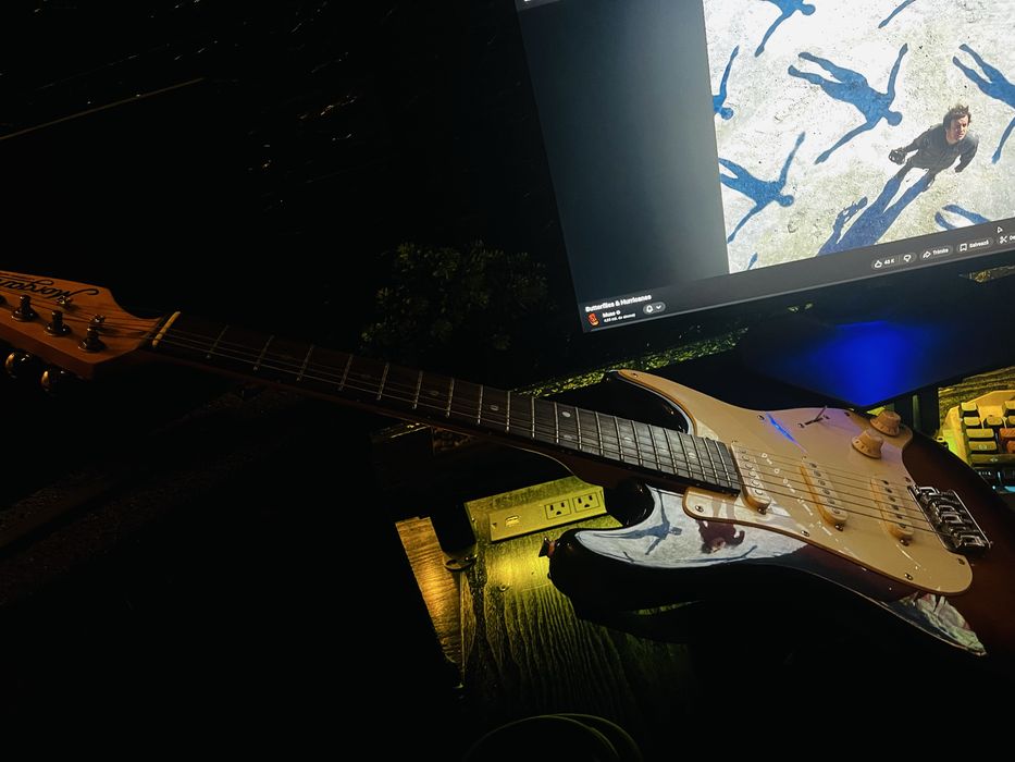 Chitara Morgan Legends Series + amplificator + cablu Roland (nou)