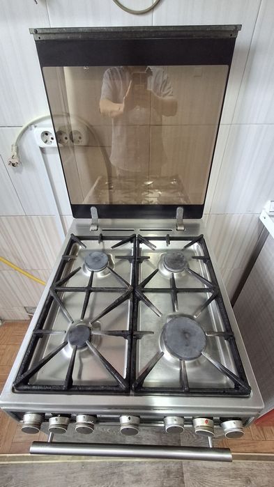 Газовая плита Кайзер, в хорошем состоянии.