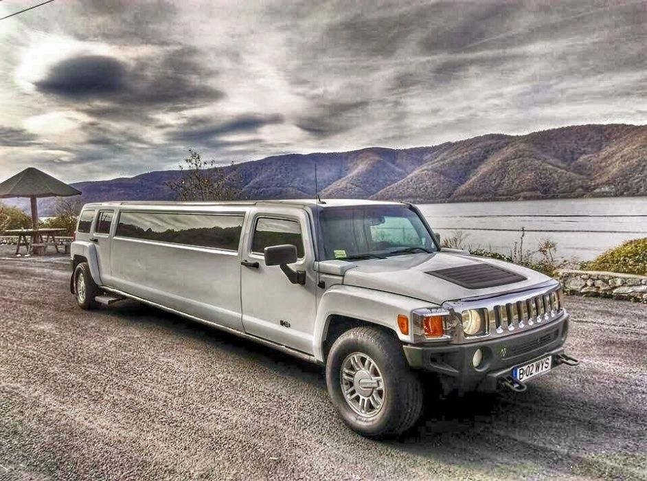 Limuzina de inchiriat Hummer Reduceri> limuzina Hummer H2 si Hummer H3