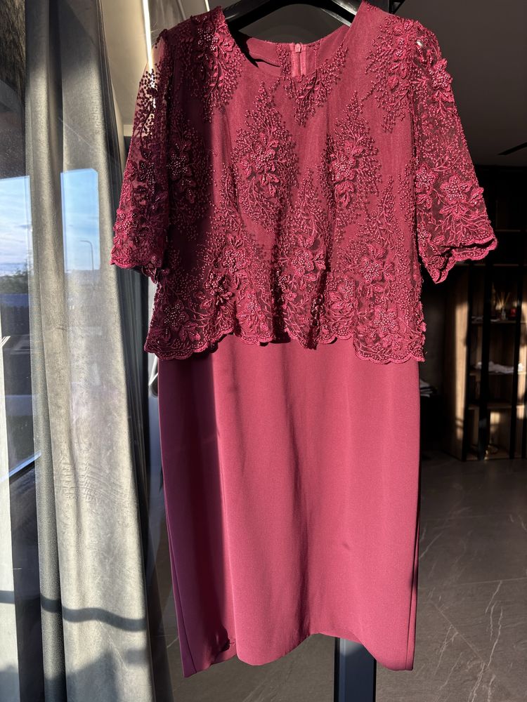 Rochie eleganta de nunta, saten cu dantela