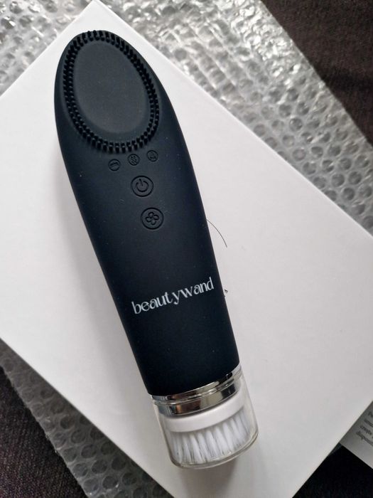 Dollie Skin beauty wand
