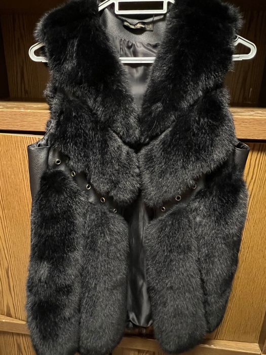 Жилетка женская в отличном состоянии