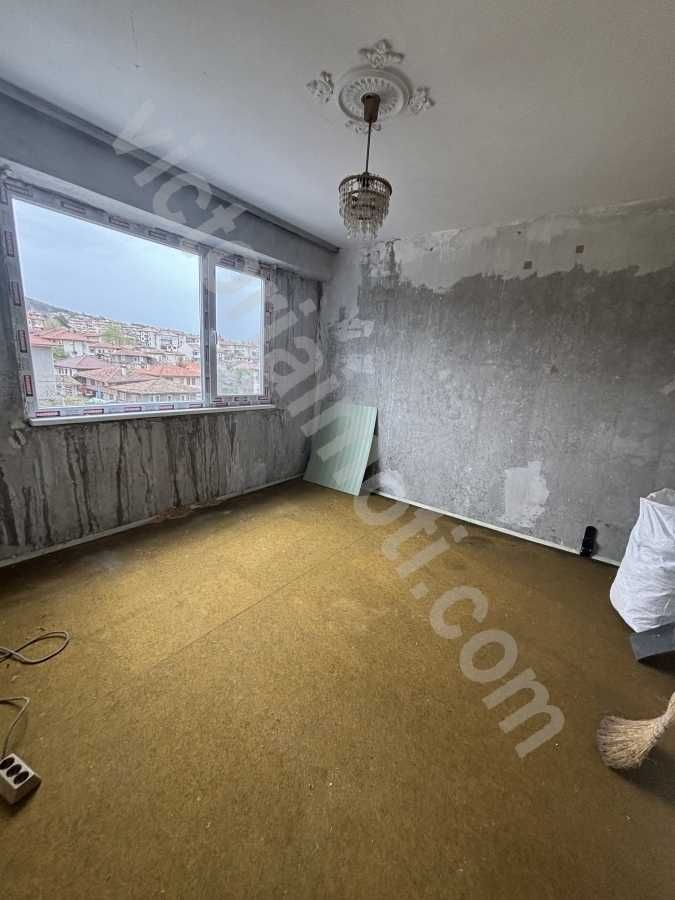 Продава се Двустаен апартамент в Лясковец - 60 кв.м за 731 €/кв.м - Снимка #2