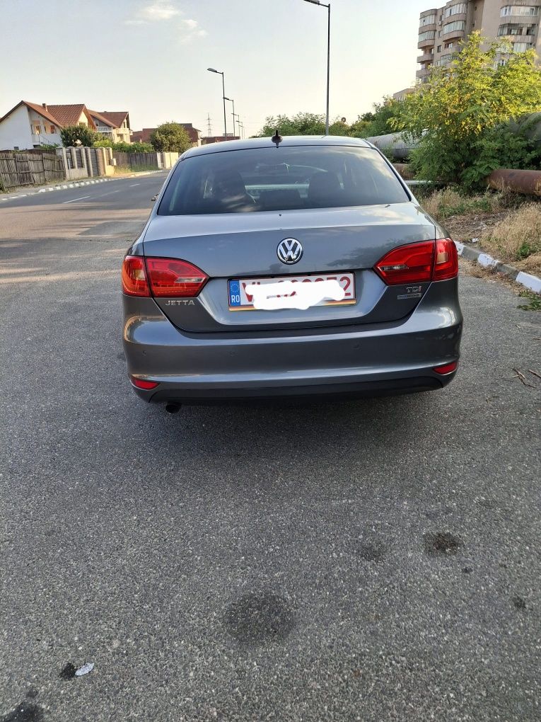 Autoturism VW Jetta 1.6 Tdi.