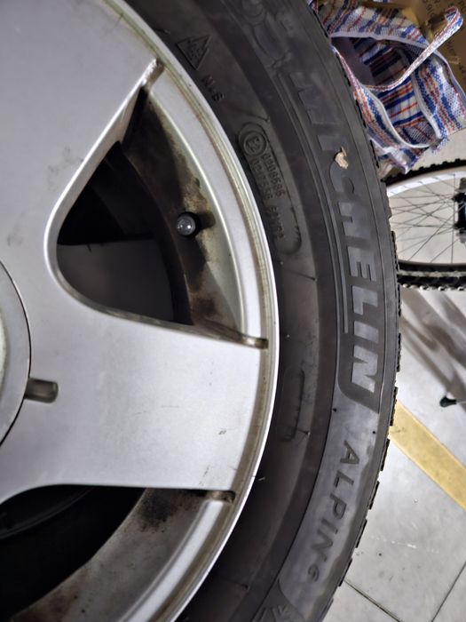 Зимни гуми Mishelin Alpin 7mm грайфер.  Мишелин 5×100 , 195/65/15 VW