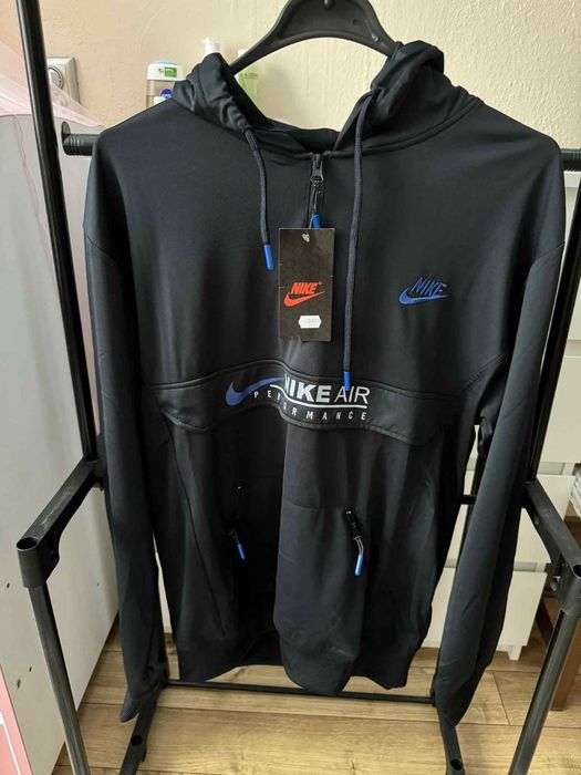 Спортен екип на Nike