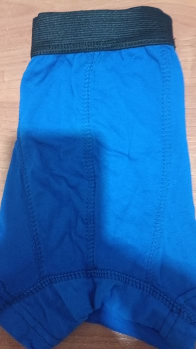 Продам две пары мужские боксёры 52 р-р по 700