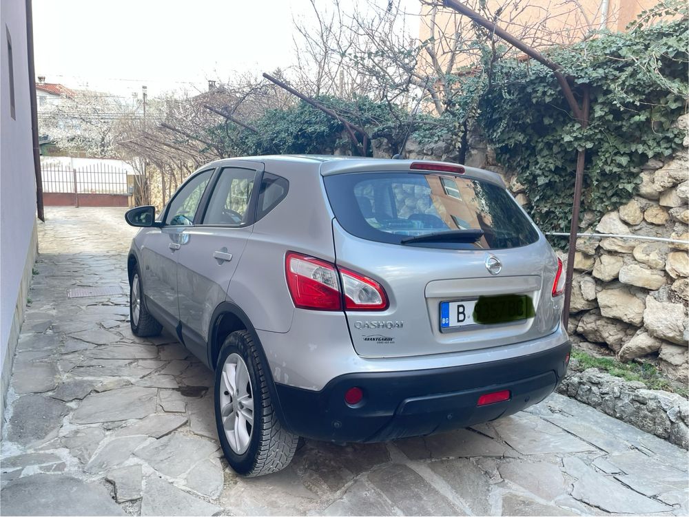 Продавам Nissan Qashqai 2011 , автомат!