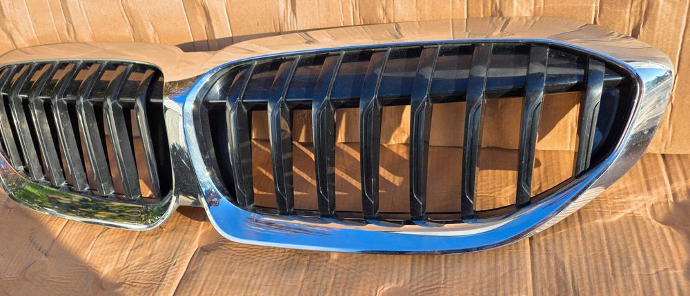 Grila radiator BMW Seria 3 G20 2019 / 2020 2021