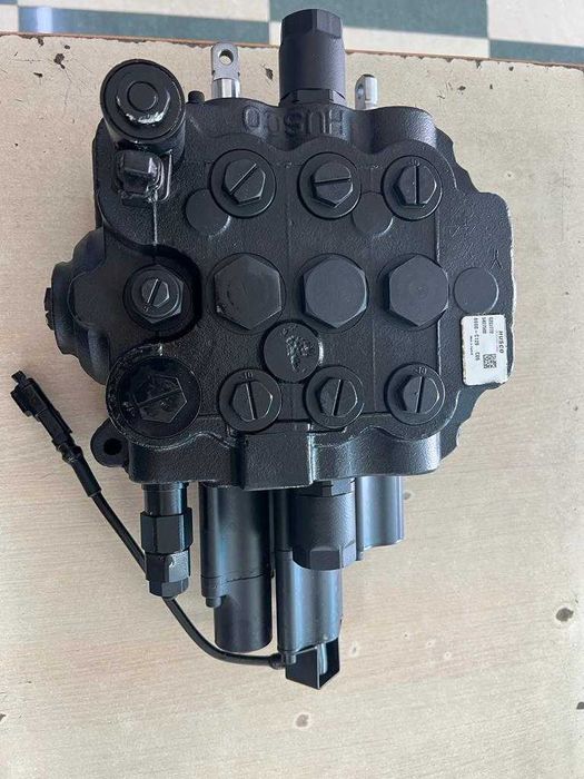 Jcb 4cx Distribuitor Hidraulic Jcb 25/221129