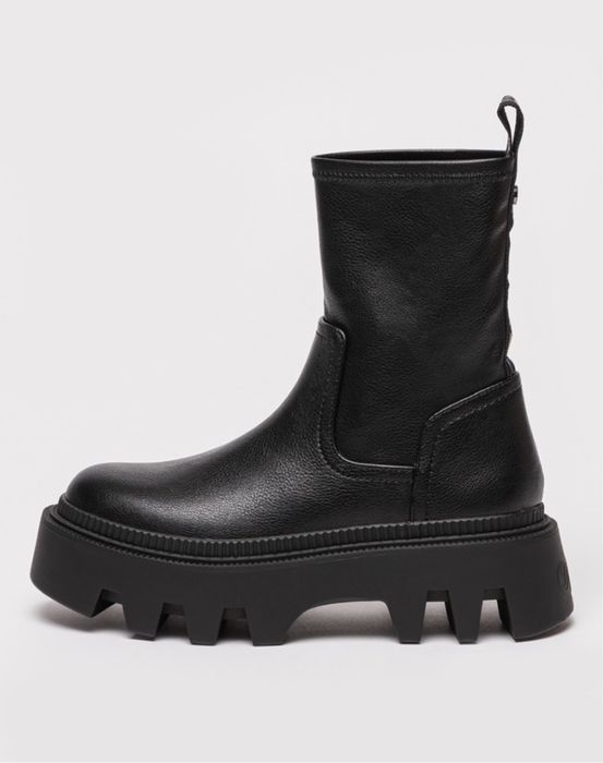 Bocanci BUFFALO negri chunky – mărimea 38