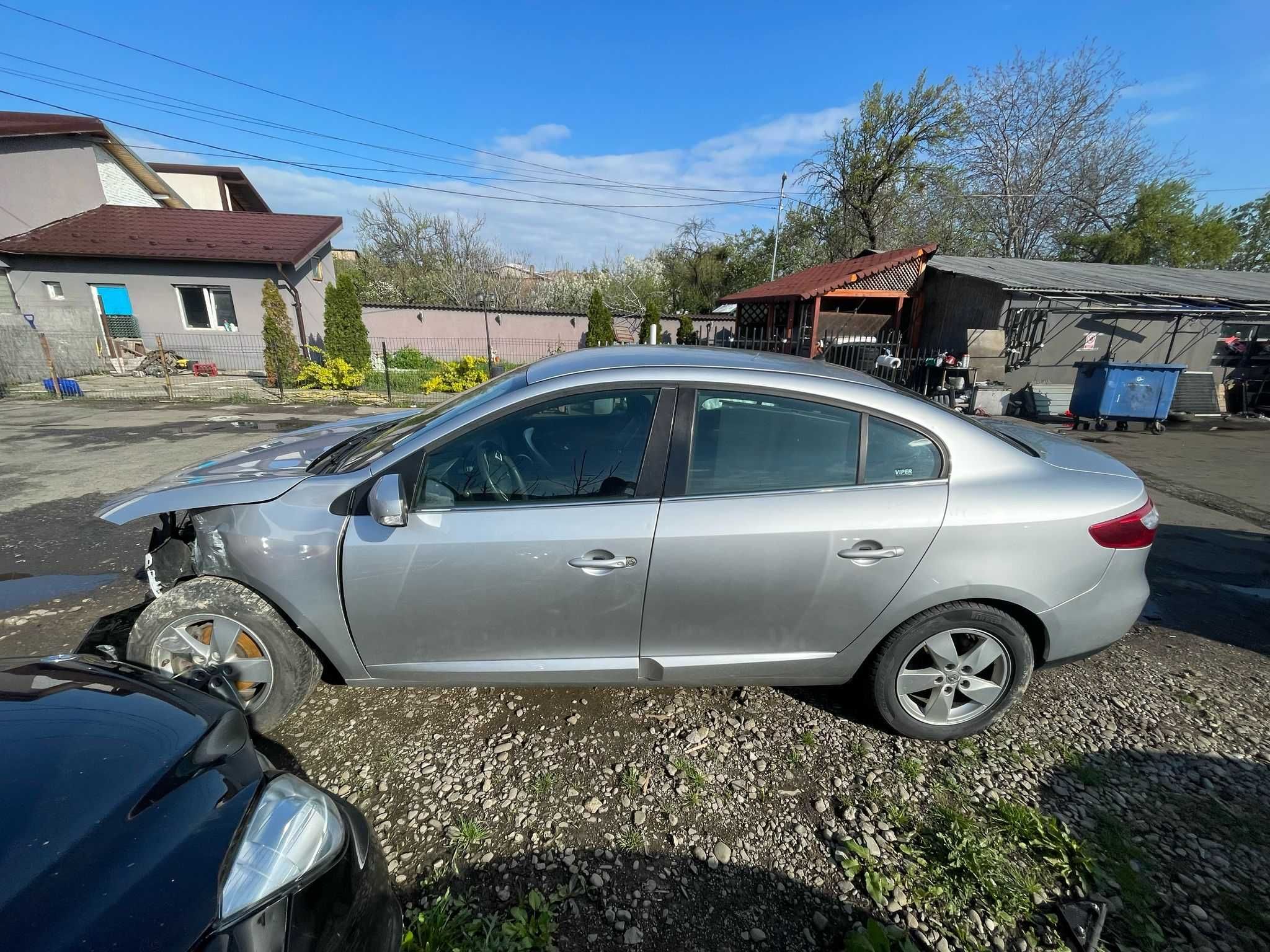 Dezmembrez Renault Fluence 1.5 DCi an 2010
