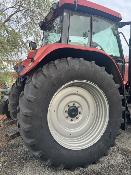 Tractor CASE-IH 1190 cvx  brate frontale