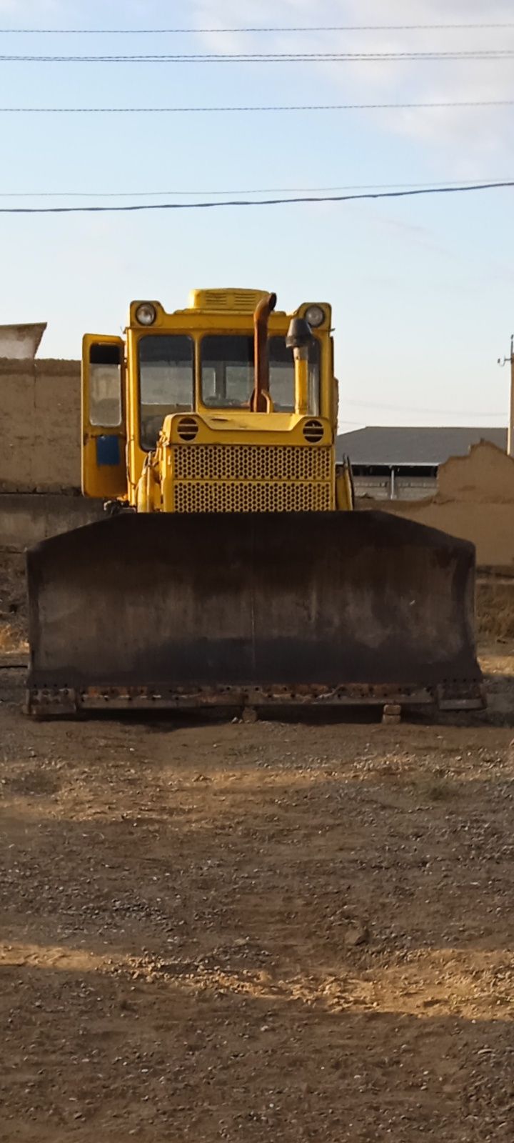 Arenda buldozer shantu sd 22 sd 23 bor