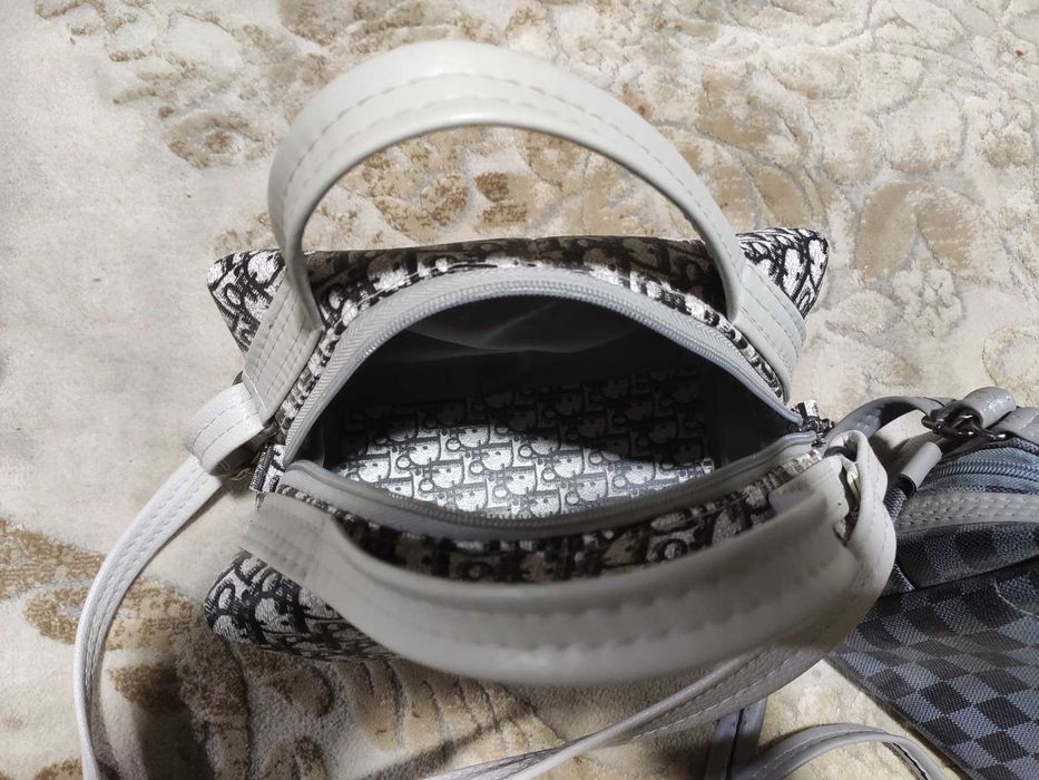 продаются 2 сумки, в хорошем состоянии