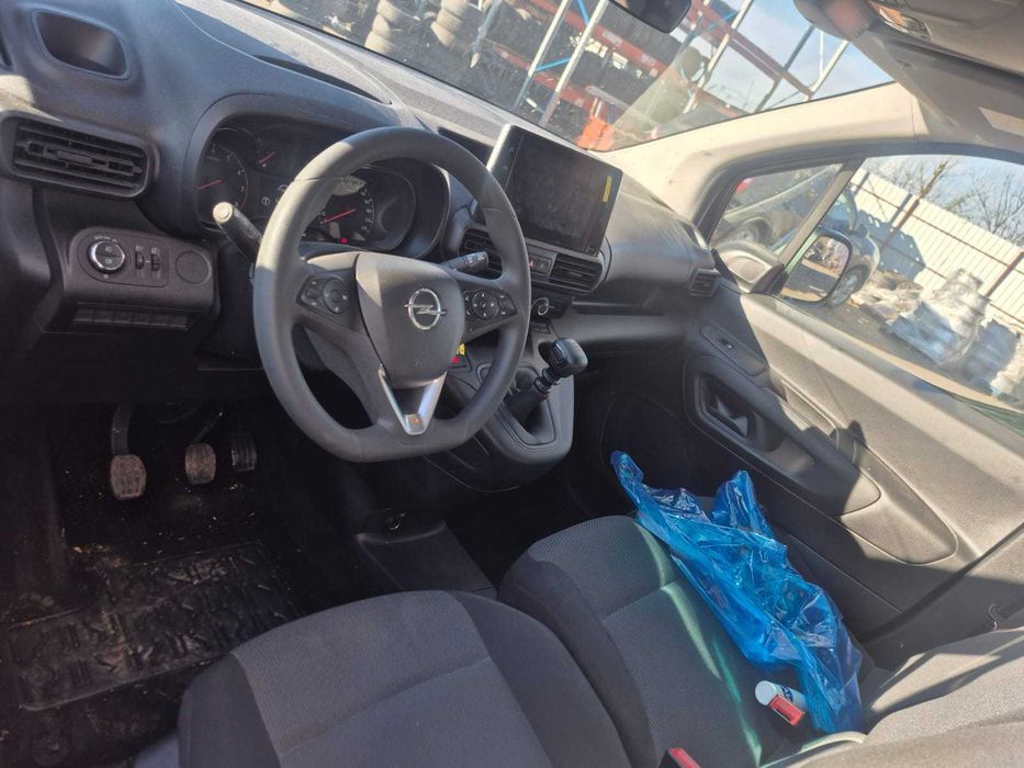 opel combo 2023 1.5d avariat sau rate prin tbi