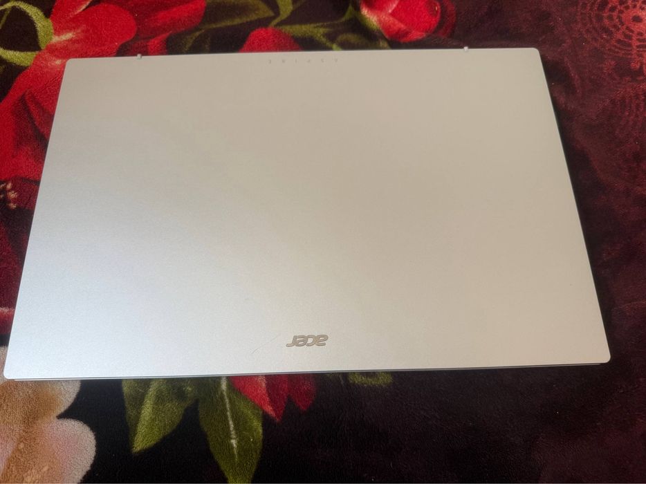 Srochna sotiladi Acer Yangi holatda va arzon narxda