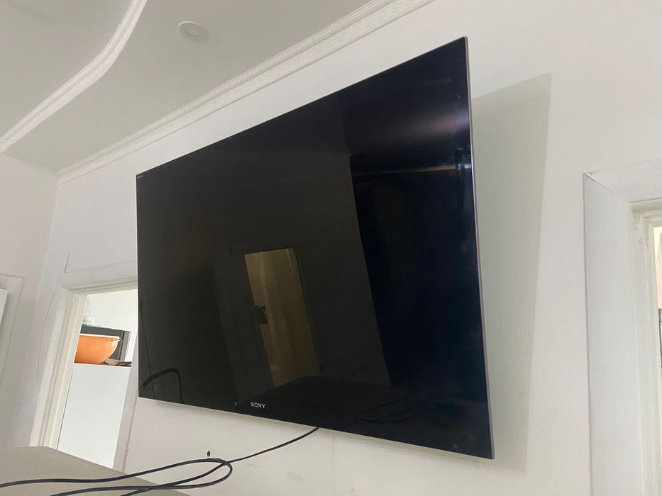 Телевизор Sony Bravia HX929 / HX920