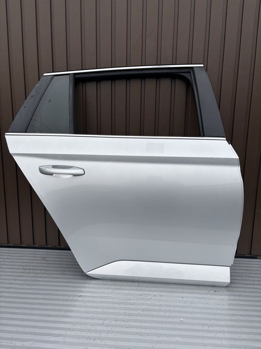 Usa dr spate Skoda Superb 3 combi cod de culoare LA7W 2015-2020