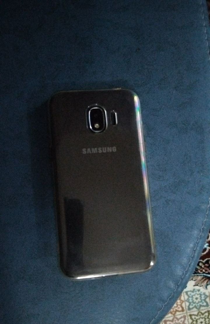 SAMSUNG J250 f     .