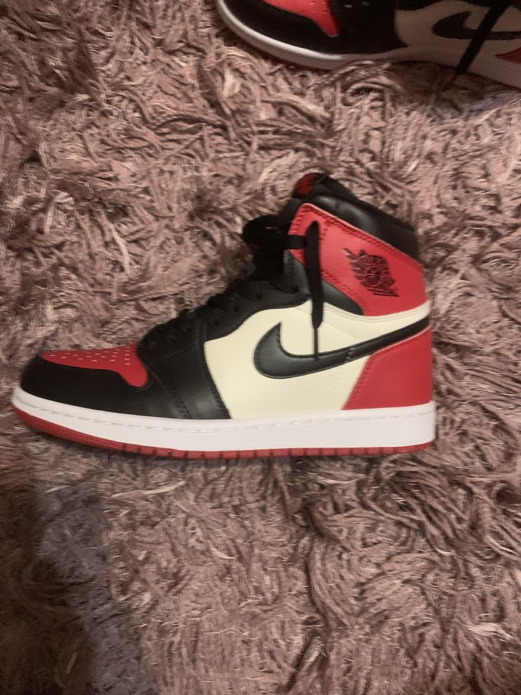 Jordan 1 bred toe 41