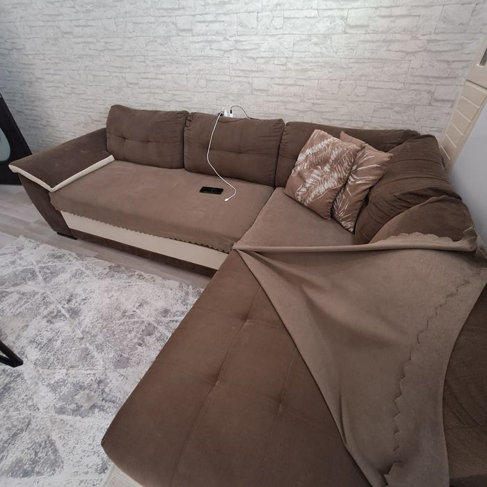 ЪГЛОВ ДИВАН 2.70/1.90/h50