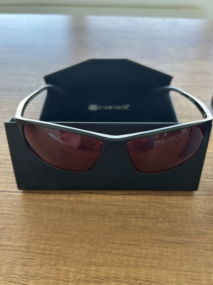 True dark Glasses
