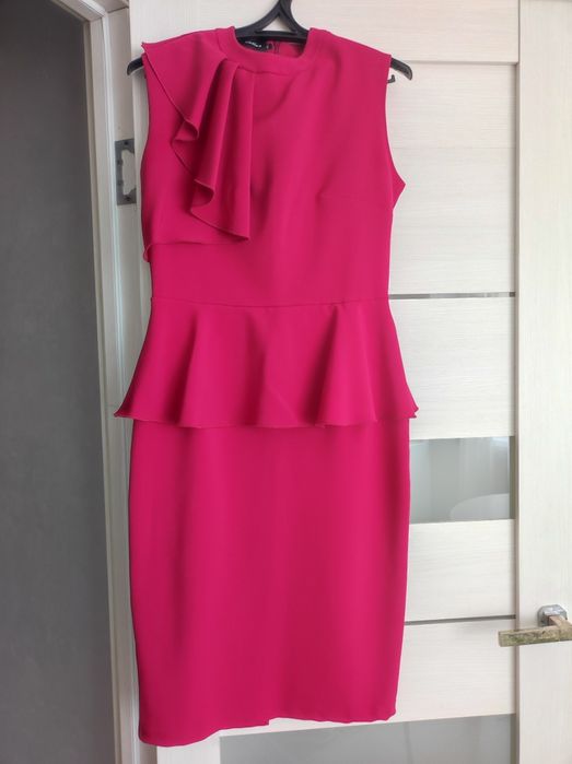 Продам платье футляр