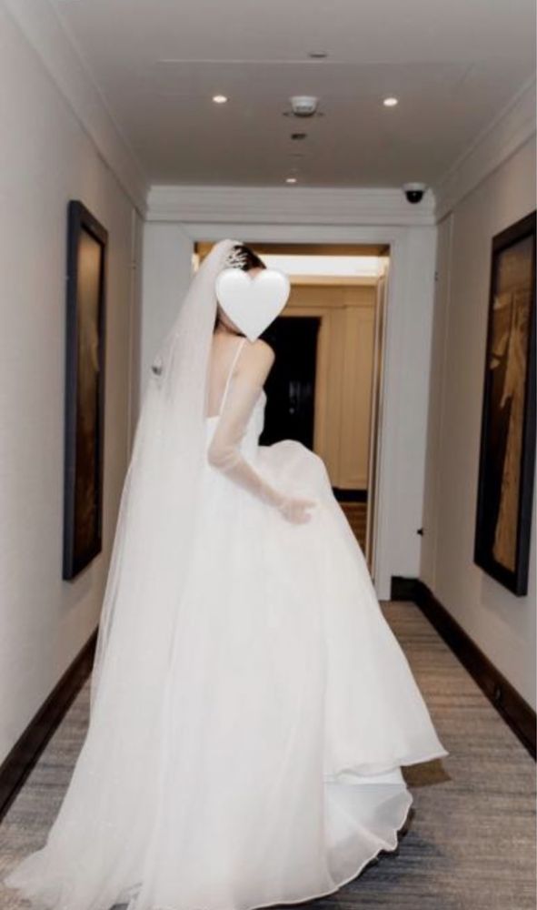 Продам Свадебное Платье размер регулируется 42-44