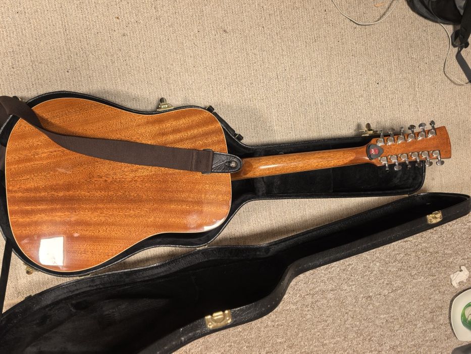 Chitara Ibanez 12 corzi(nu yamaha, fender, takamine, etc)