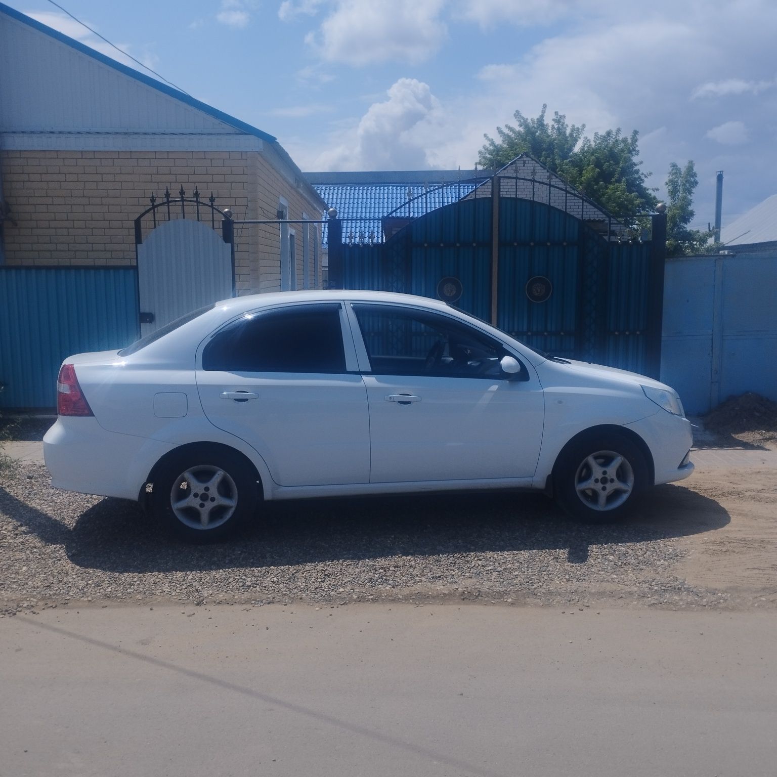 Продам шины в комплект r 14 185/70
