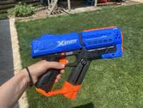 Vand pistol x-shot