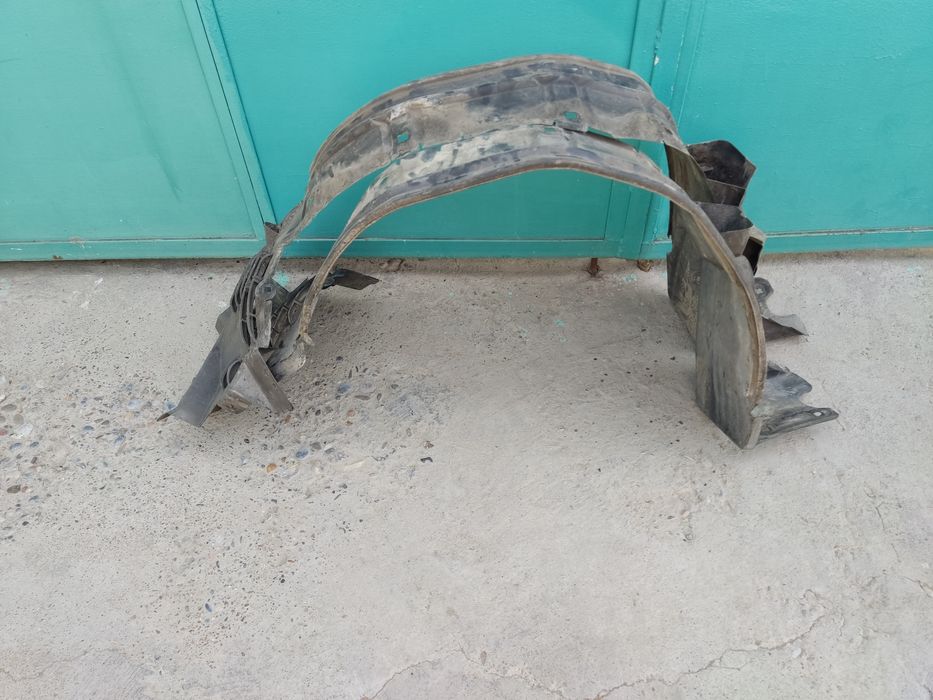 Подкрыльники Мерседес  210 /124/201